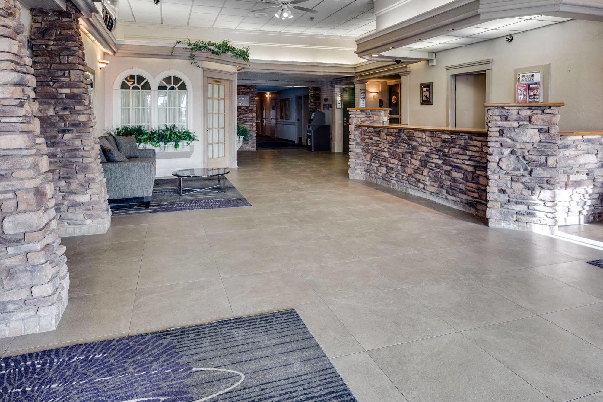 Heritage Inn Hotel & Convention Centre - High River Экстерьер фото