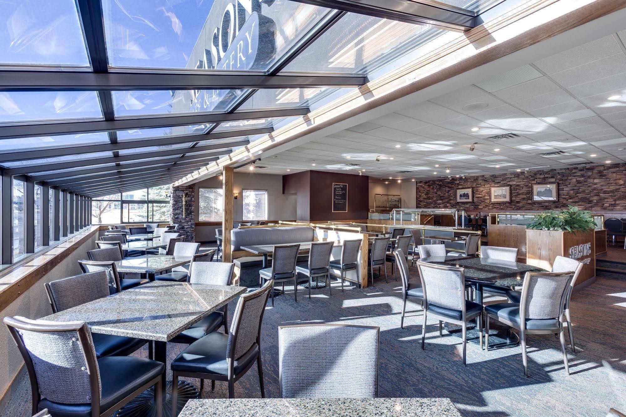 Heritage Inn Hotel & Convention Centre - High River Экстерьер фото